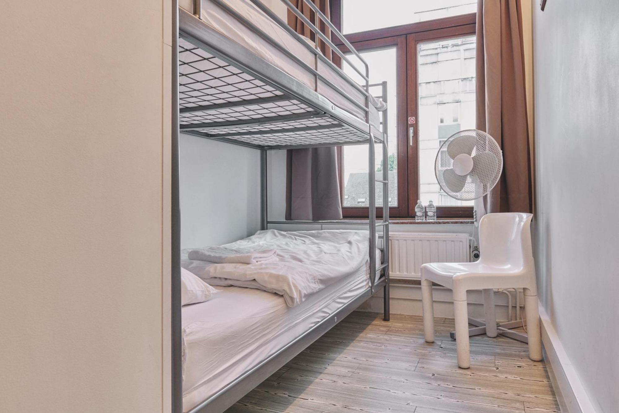 Hostel The Legacy By 2go4 Center